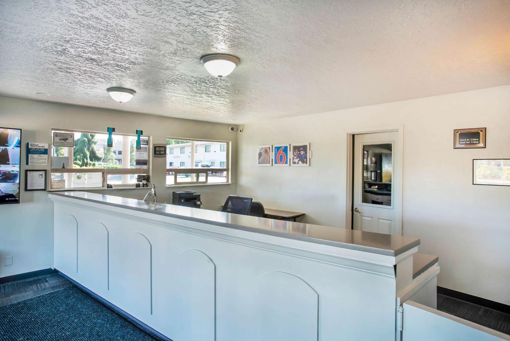 Motel 6-Gresham, Or - Portland المظهر الخارجي الصورة
